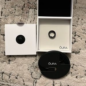 ⚡️NEW⚡️OURA Ring Set - Size 7